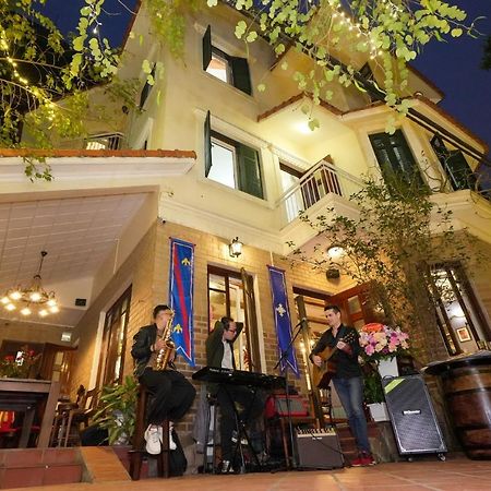 Musketeers Guest House Ханой Екстериор снимка